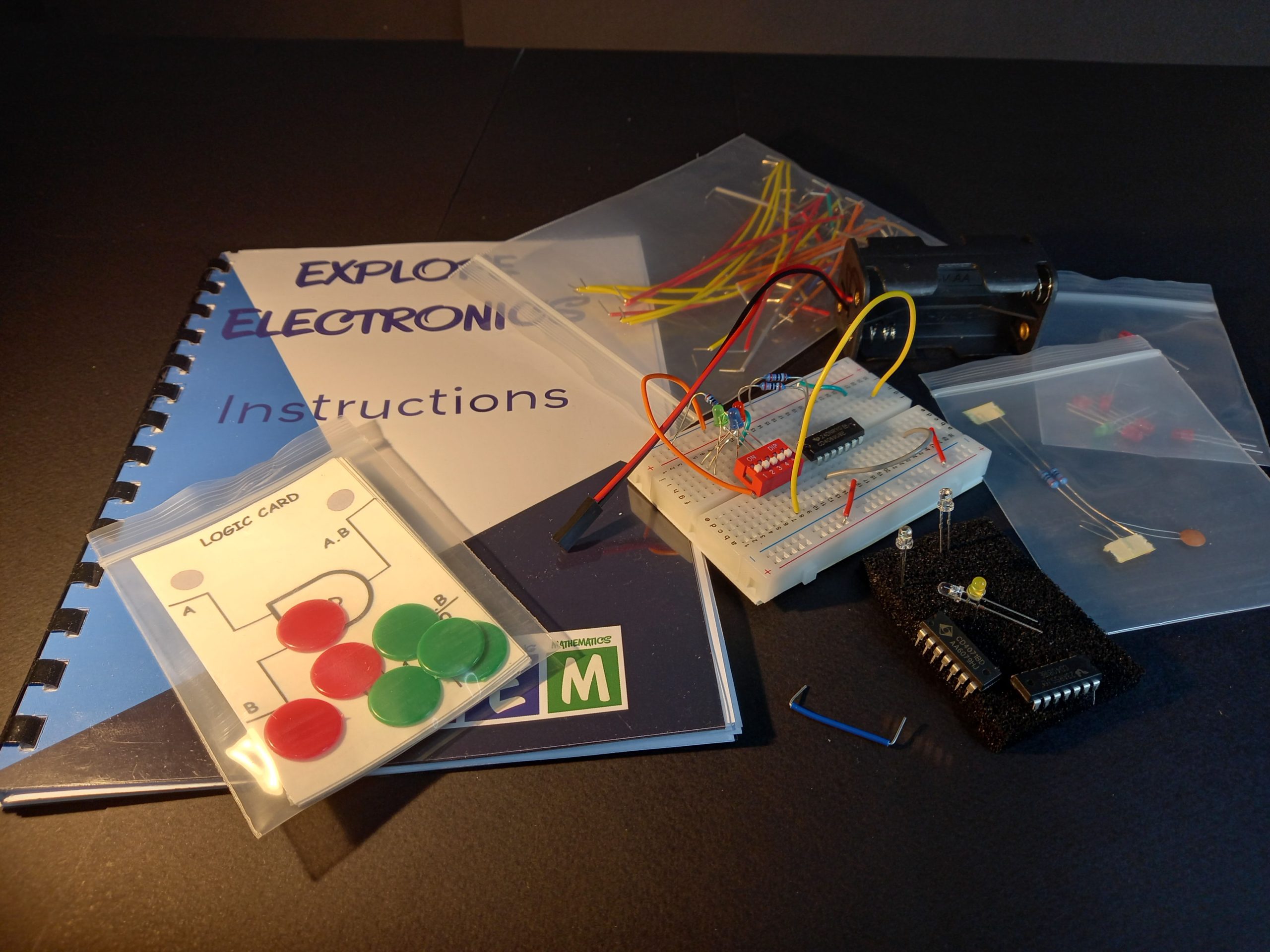 LOGIC LEARN kit contents